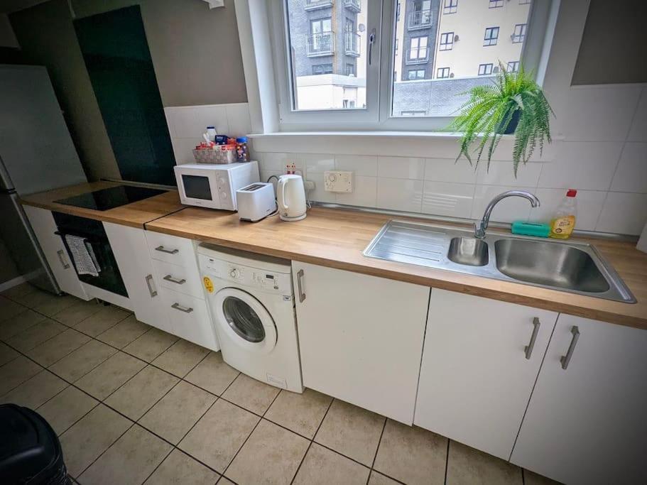 Cosy 2-Bedroom House In Leith Edimburgo Exterior foto